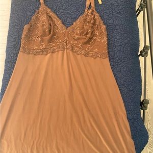 Beautiful Soma Brown Size Large Nightgown